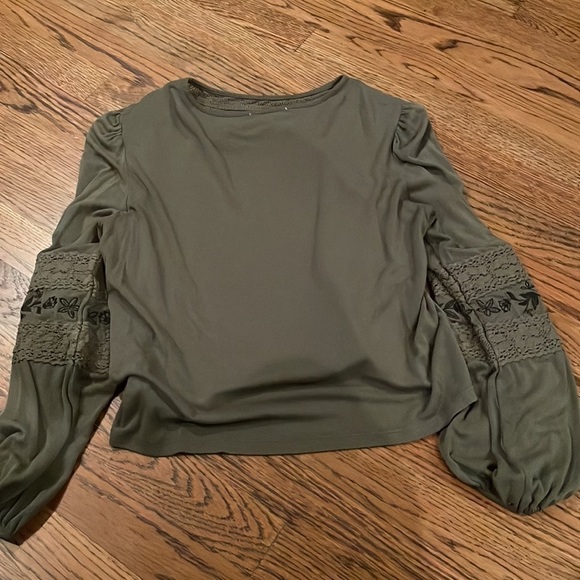 Coco+Jaimeson S green long sleeve blouse - Picture 10 of 12